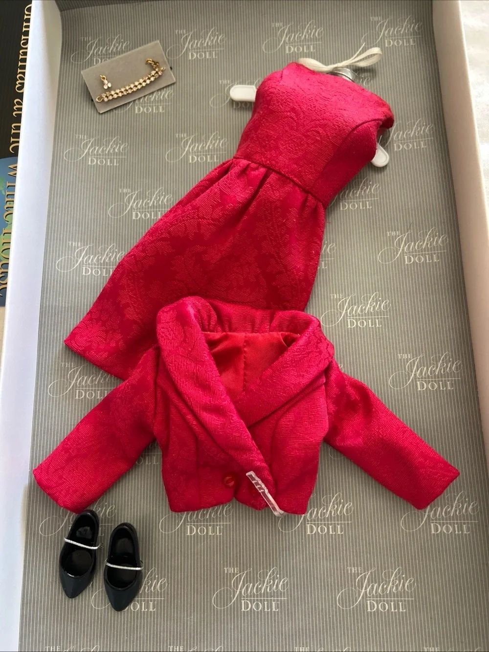 Franklin Mint Jackie Kennedy Doll  Accessories Christmas At The White House COA
